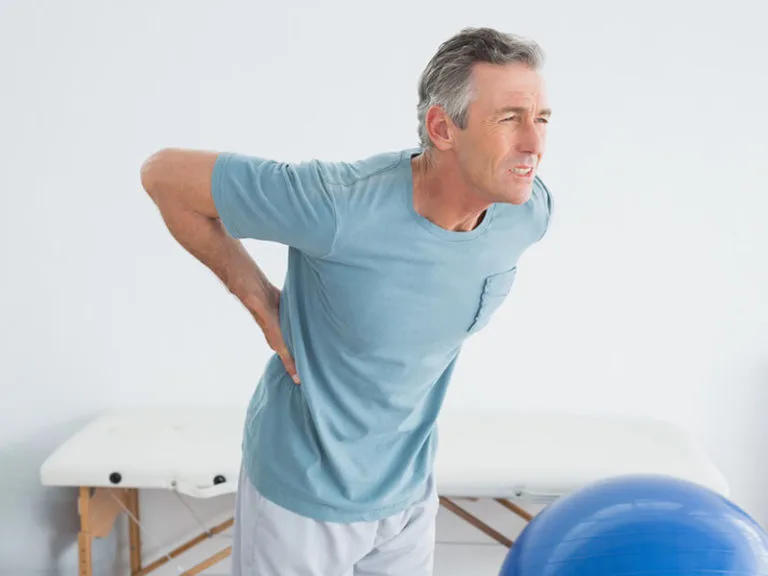 Dolore sciatica? Non passa da mesi? 2 passi verso la cura